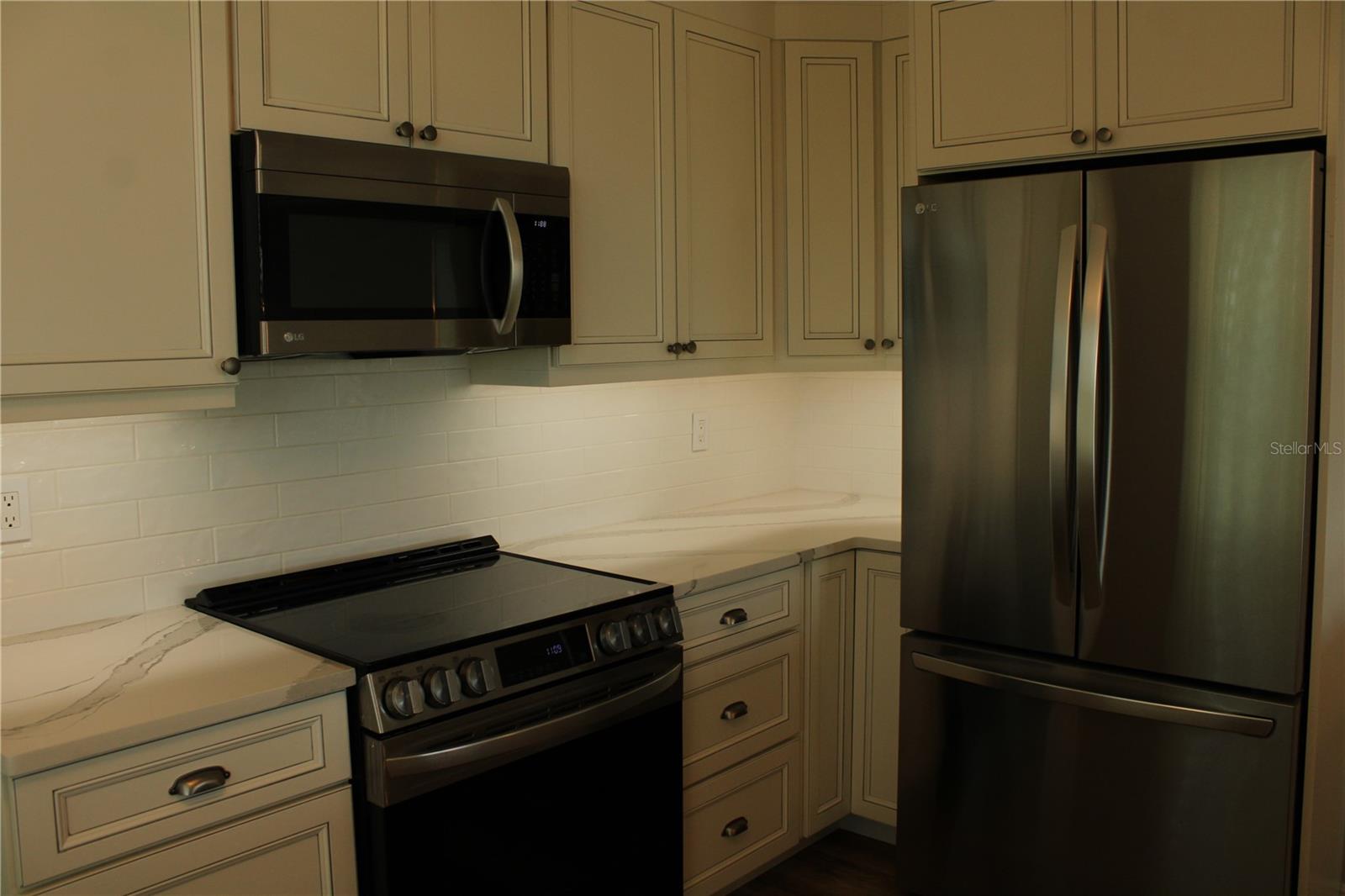 Image 5 of 44 For 4410 Fairways Boulevard 208