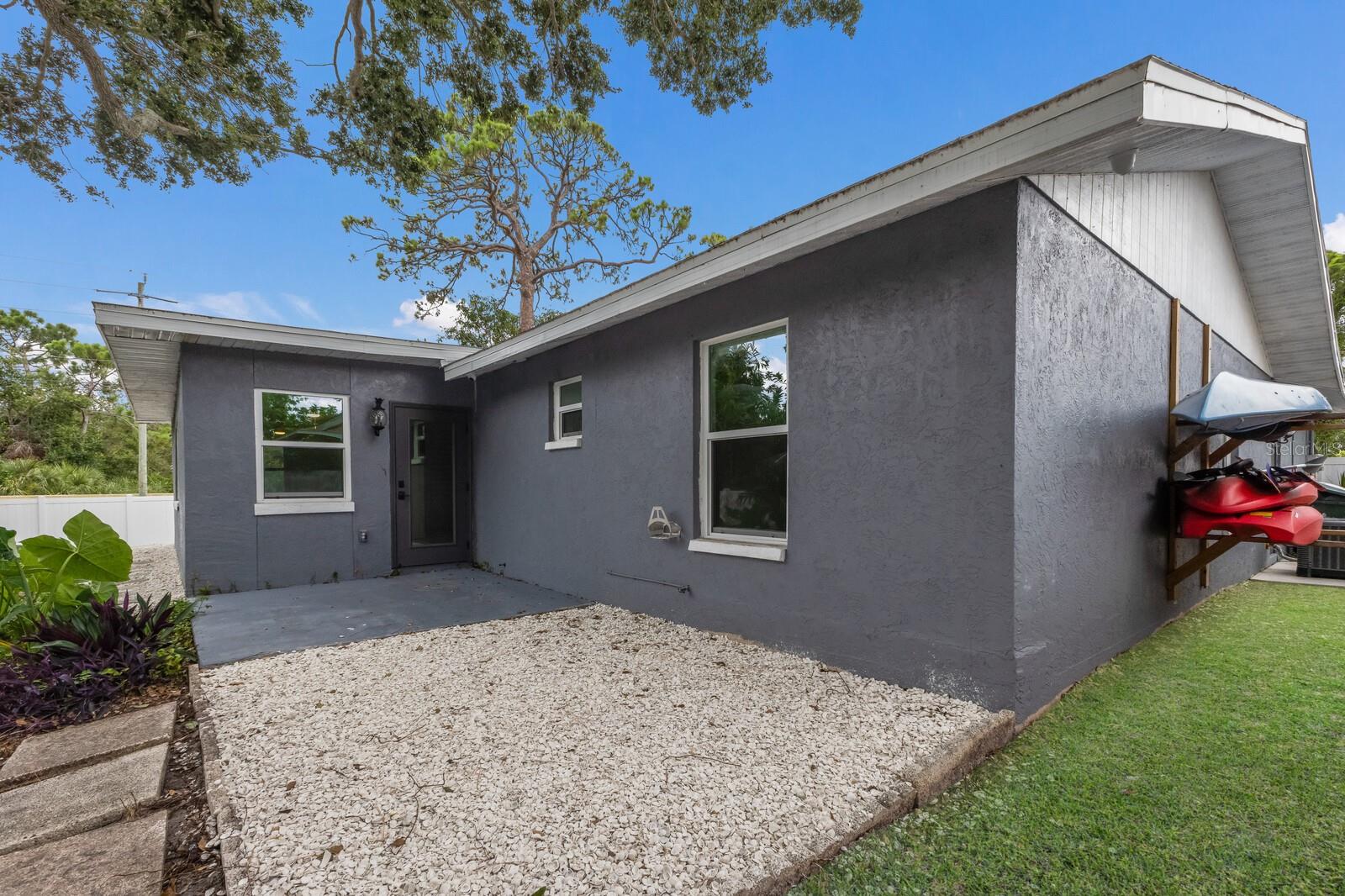 Image 21 of 48 For 8985 Pohoy Avenue