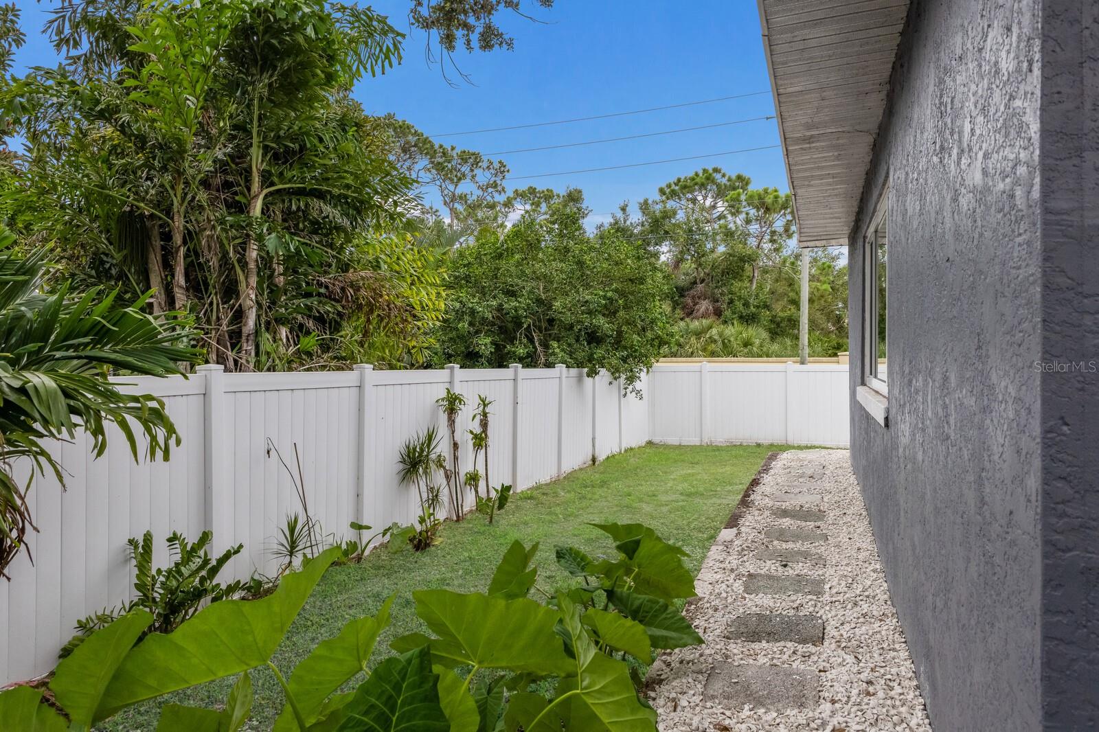 Image 22 of 48 For 8985 Pohoy Avenue