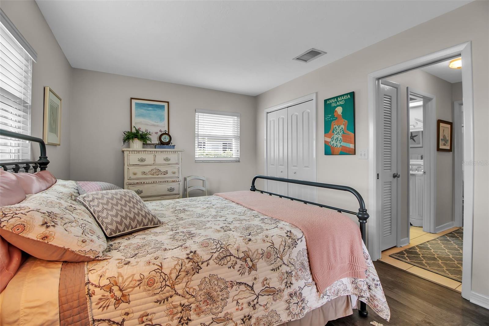 Image 25 of 28 For 7404 14th Avenue W