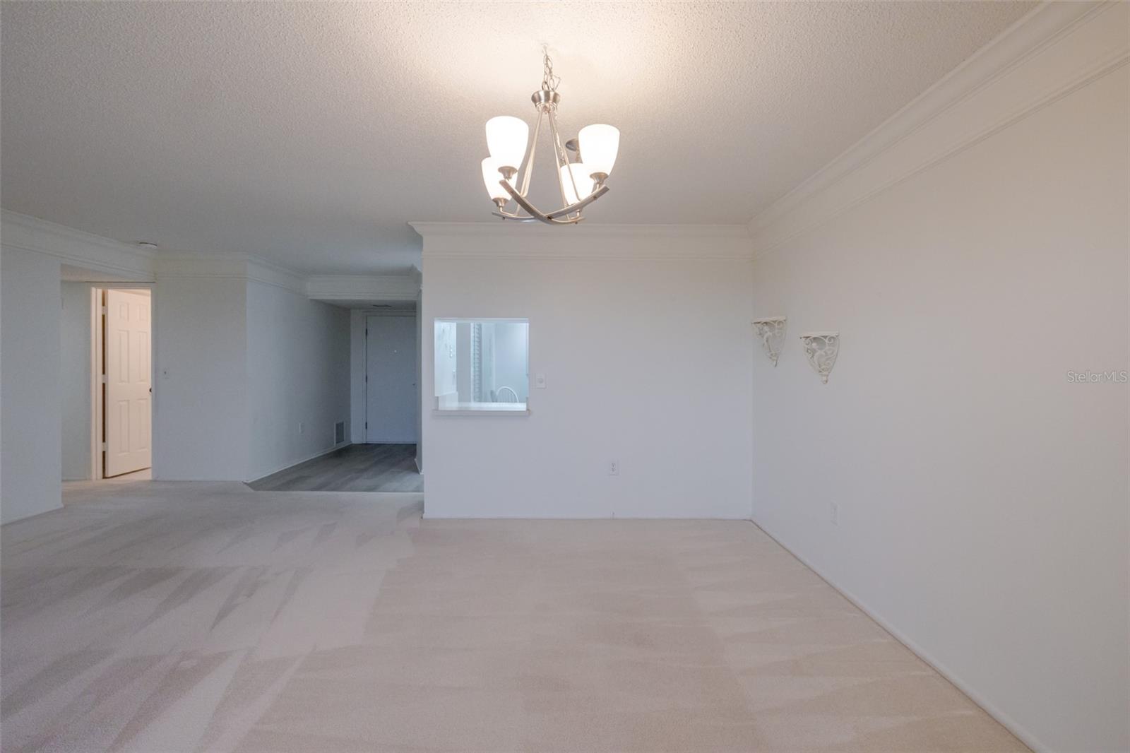 Image 16 of 81 For 3680 Ironwood Circle 603l