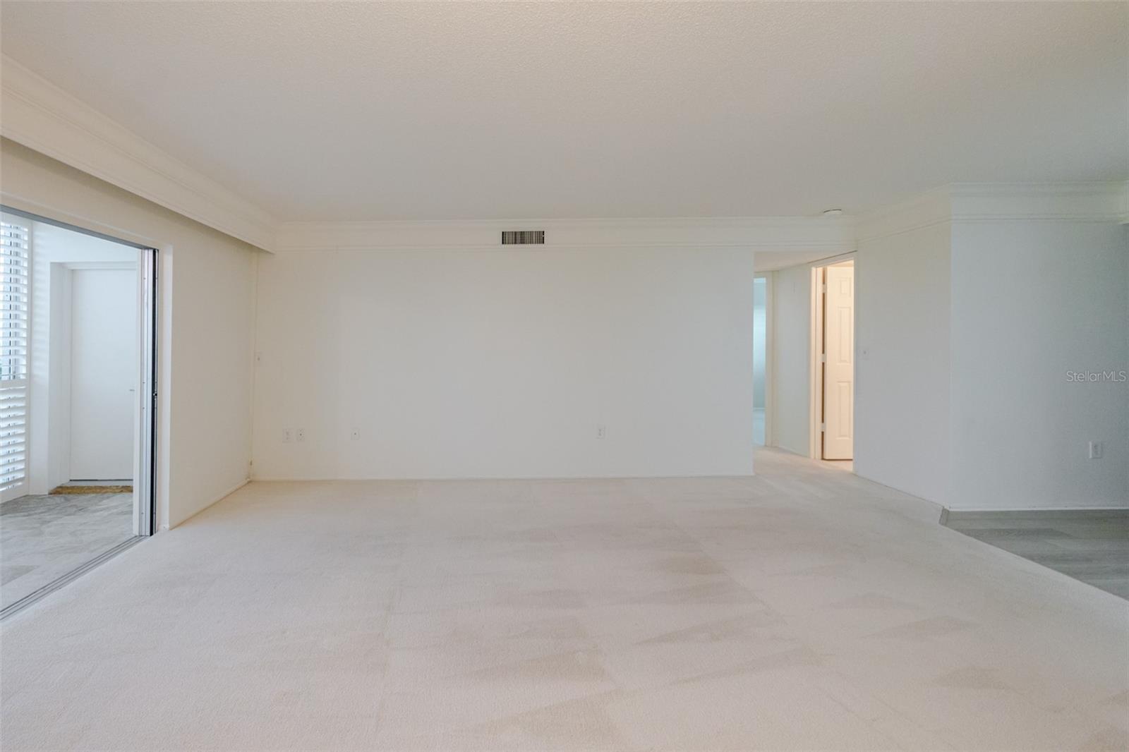 Image 18 of 81 For 3680 Ironwood Circle 603l