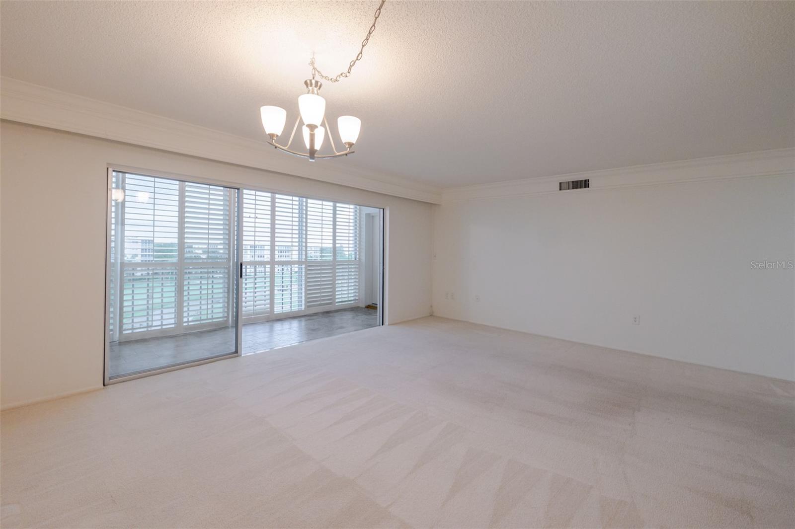 Image 21 of 81 For 3680 Ironwood Circle 603l