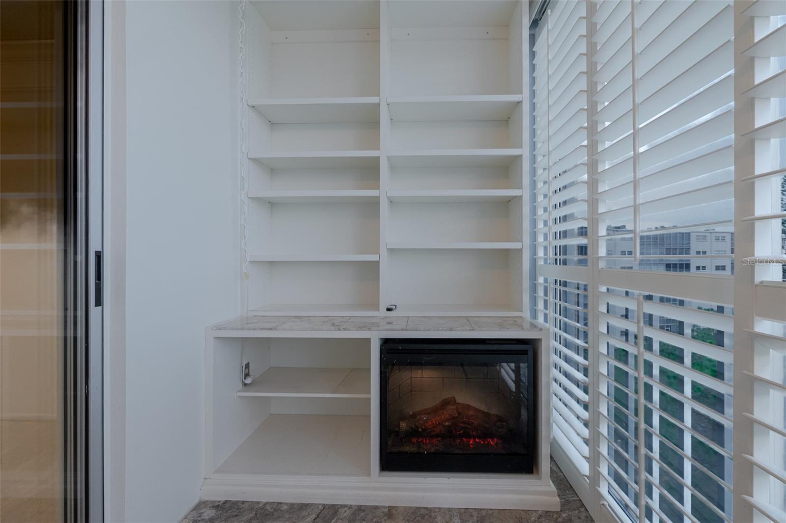 Image 32 of 81 For 3680 Ironwood Circle 603l