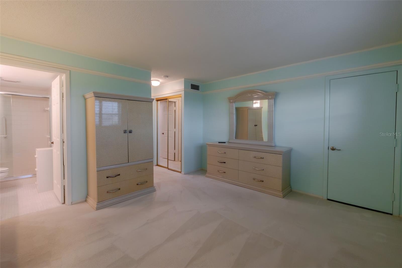 Image 48 of 81 For 3680 Ironwood Circle 603l