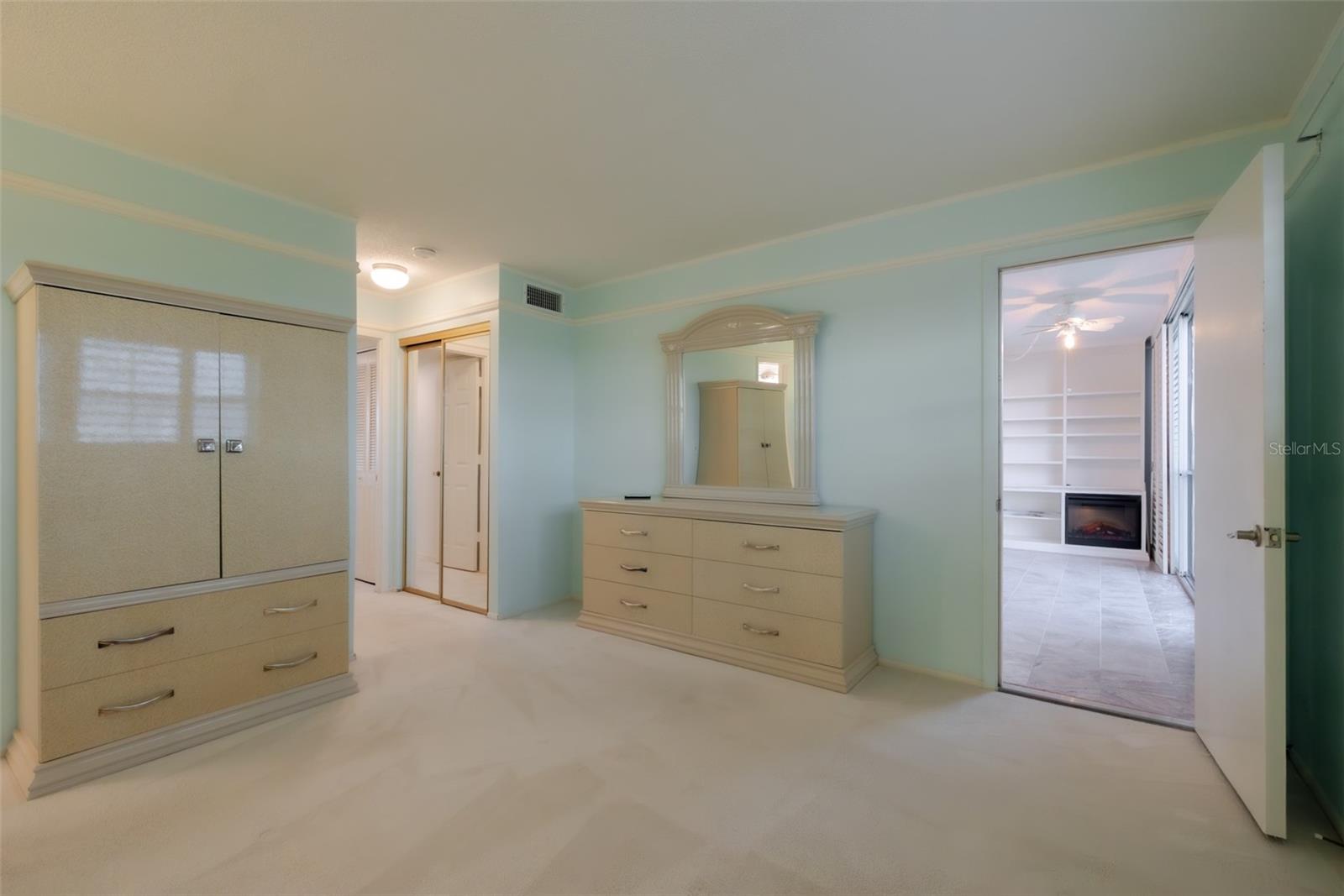 Image 50 of 81 For 3680 Ironwood Circle 603l
