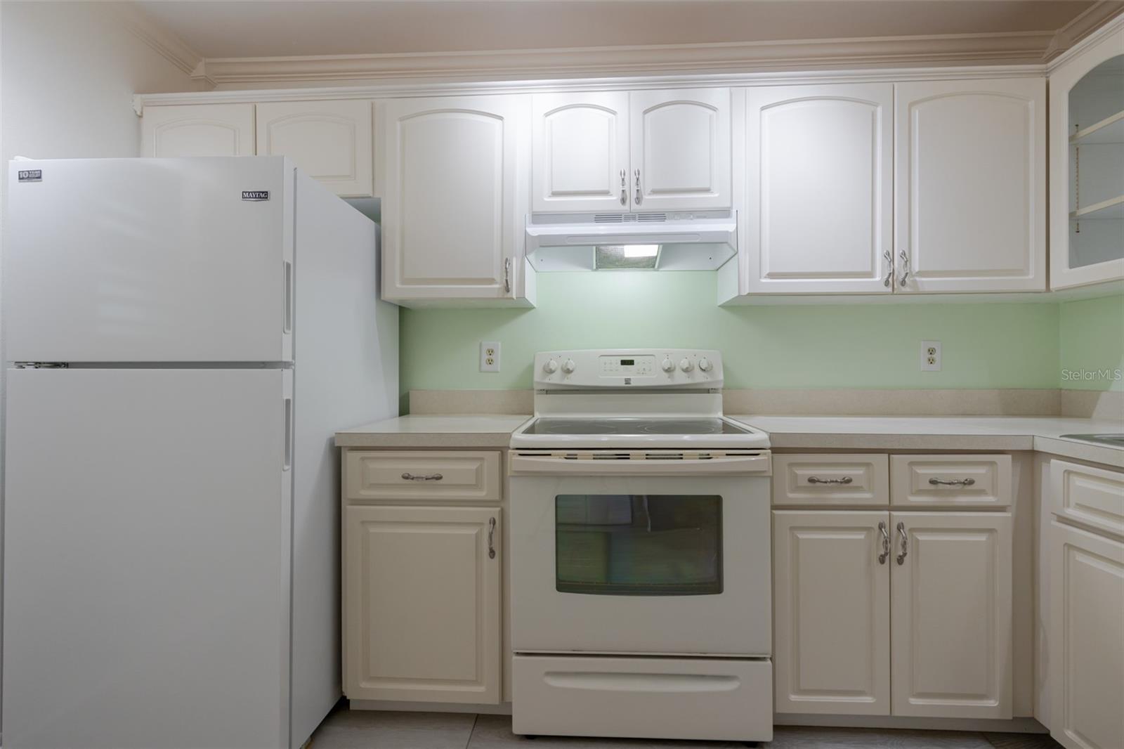 Image 9 of 81 For 3680 Ironwood Circle 603l