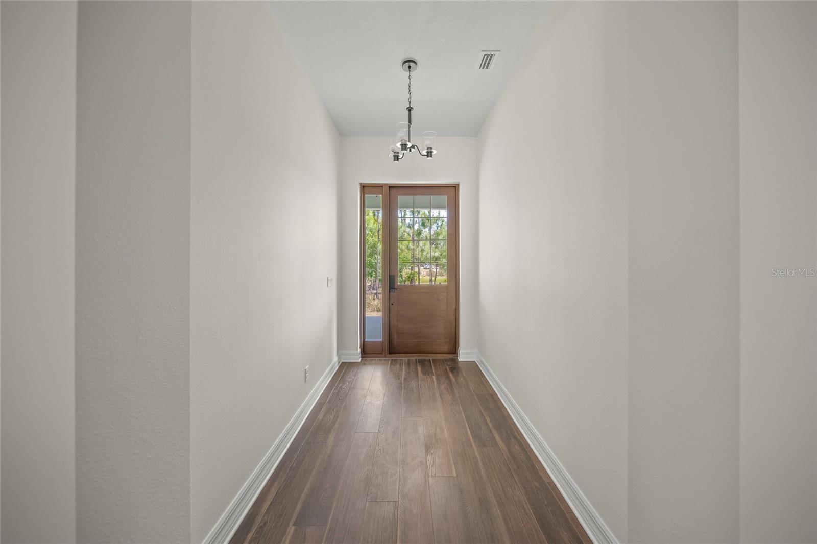 Image 32 of 64 For 8146 Tropicaire Boulevard