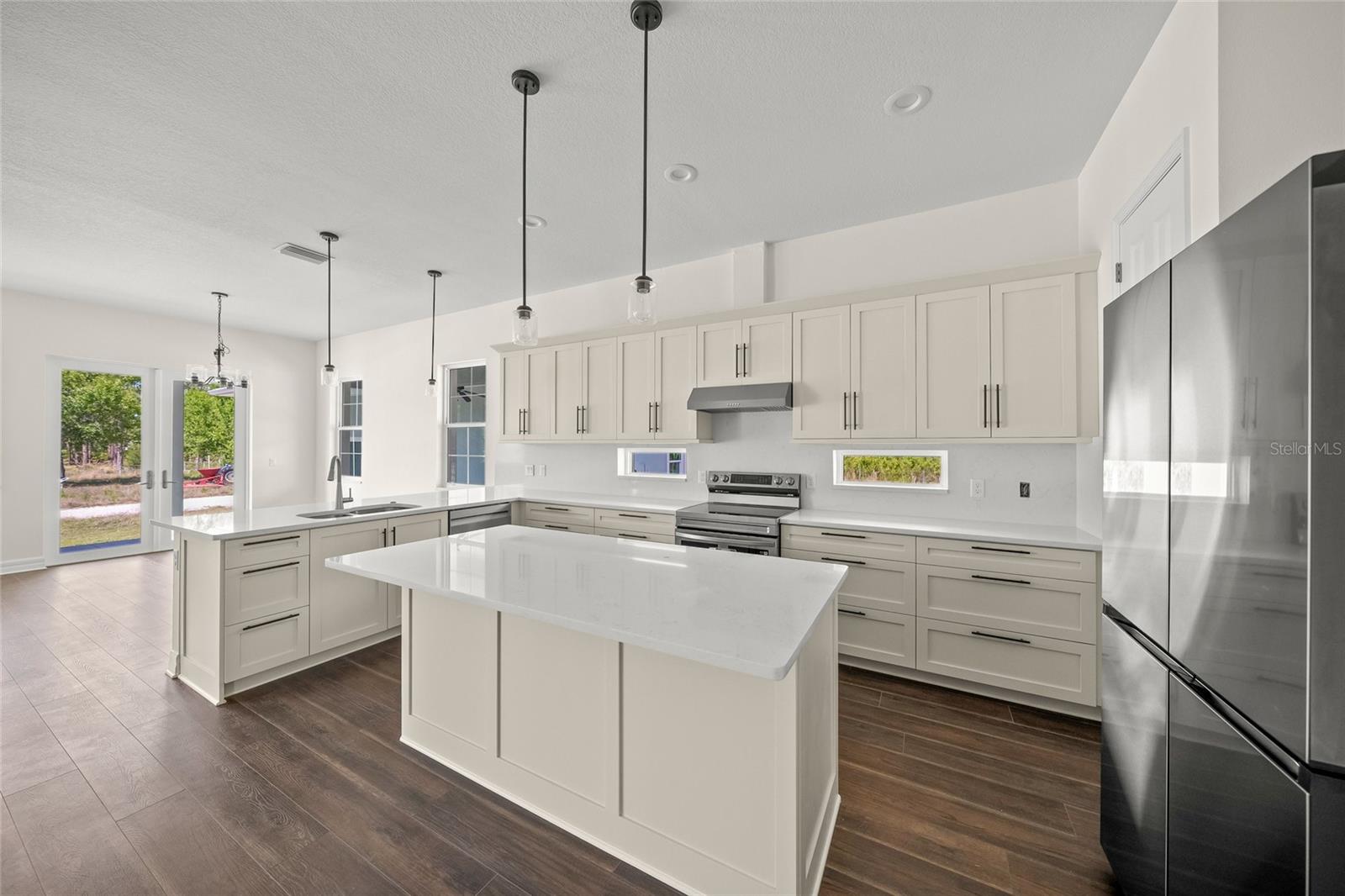 Image 35 of 64 For 8146 Tropicaire Boulevard