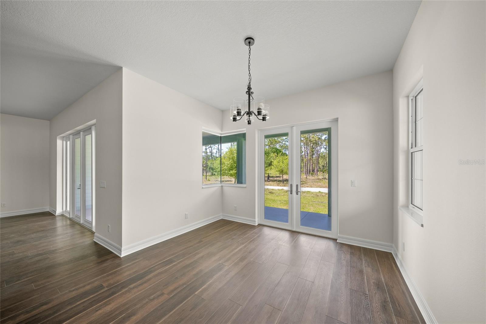 Image 38 of 64 For 8146 Tropicaire Boulevard