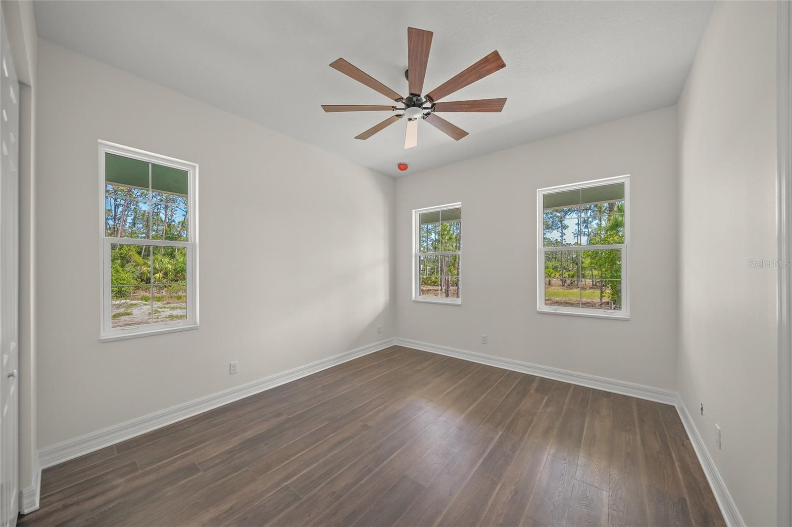 Image 46 of 64 For 8146 Tropicaire Boulevard