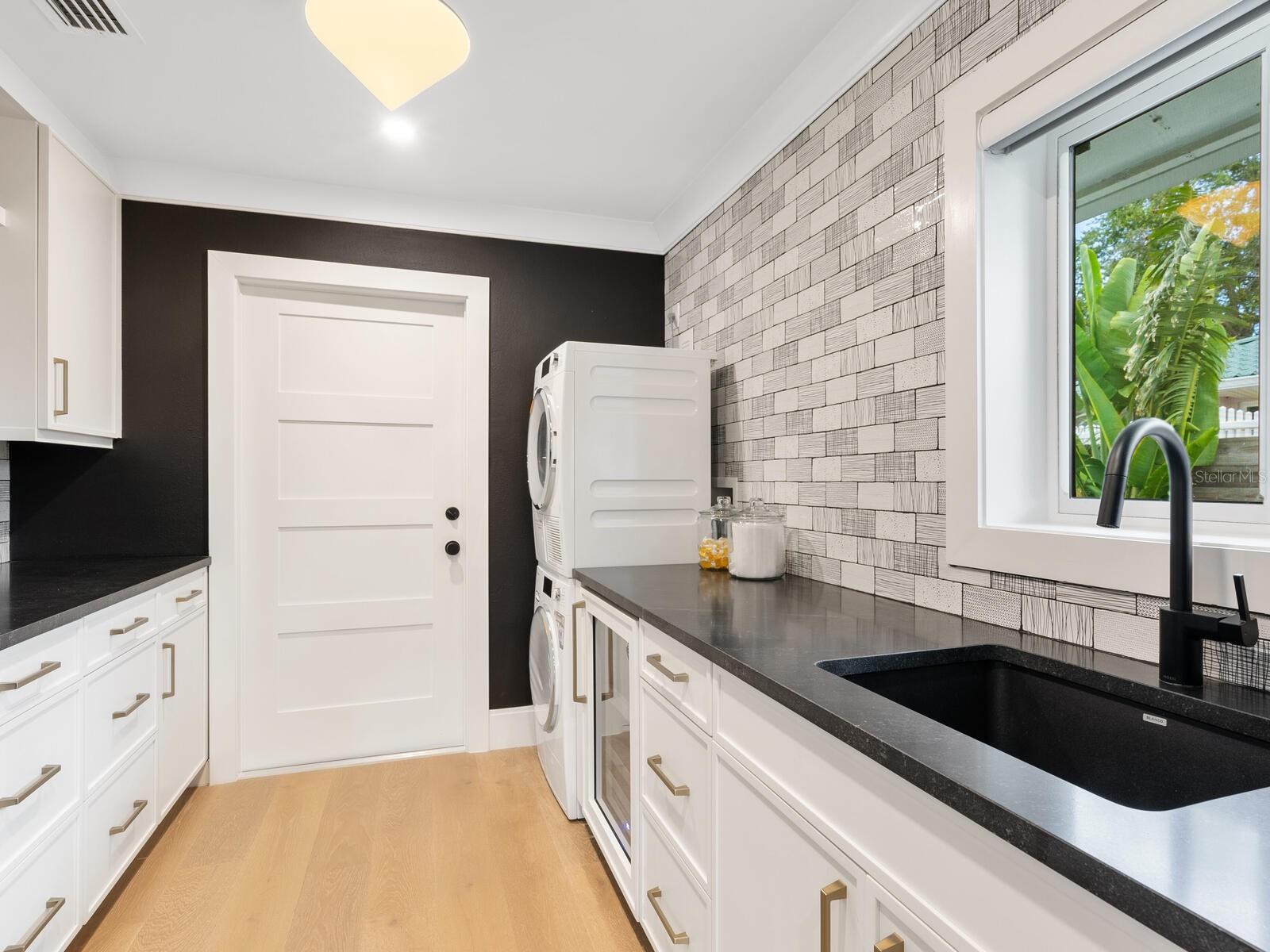 Image 18 of 55 For 1031 Contento Street