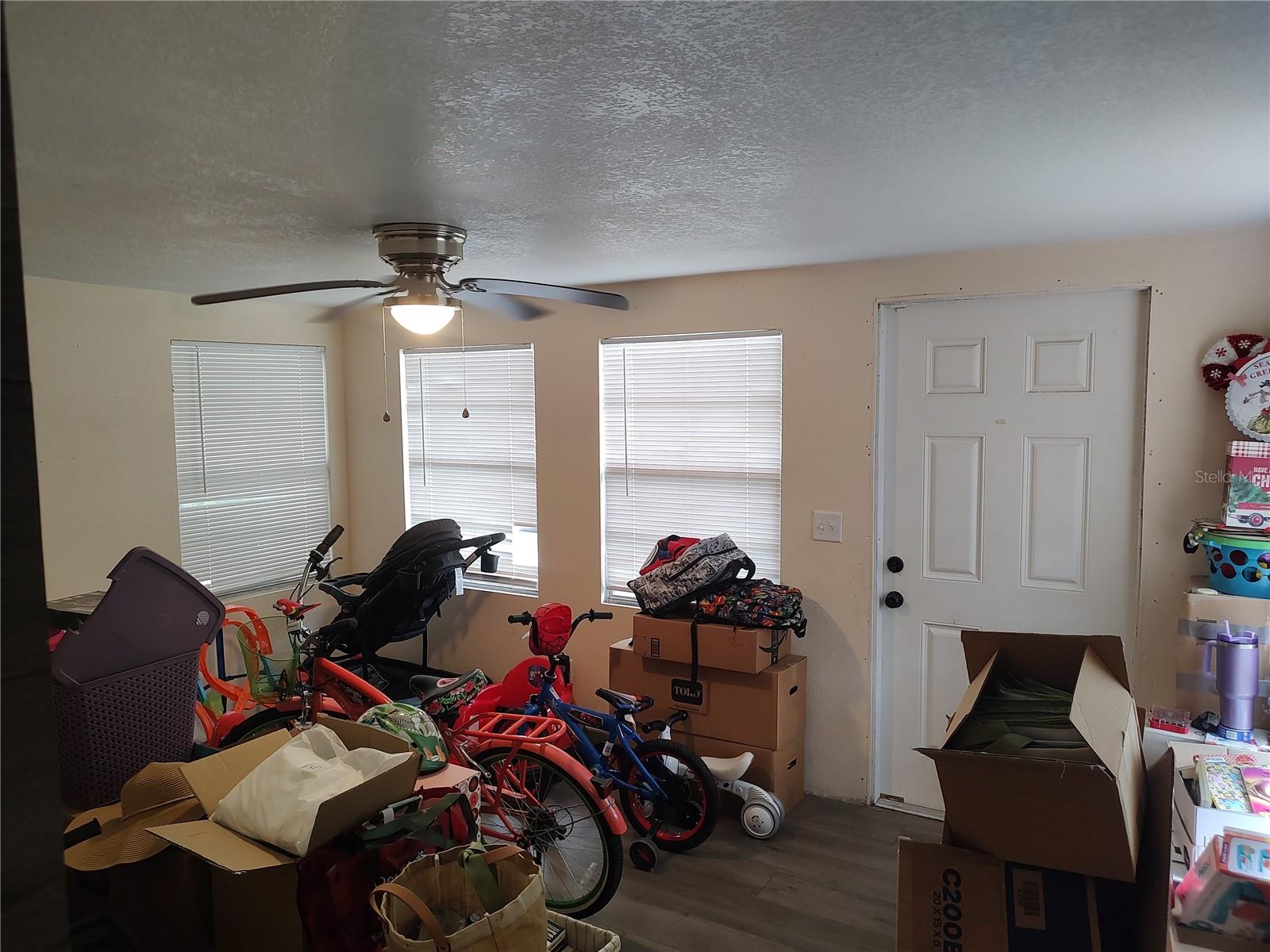 Image 10 of 27 For 1423 17th Avenue E