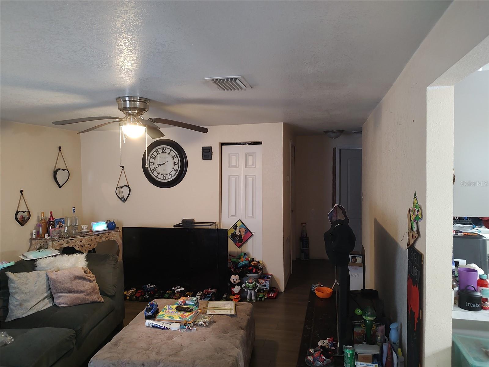 Image 11 of 27 For 1423 17th Avenue E