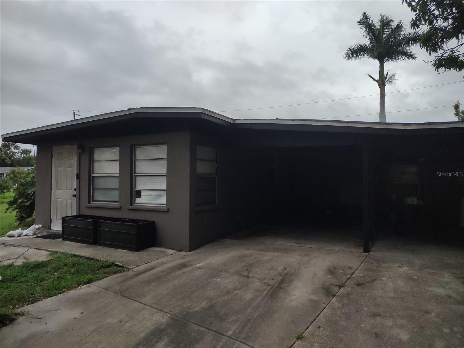 Image 2 of 27 For 1423 17th Avenue E