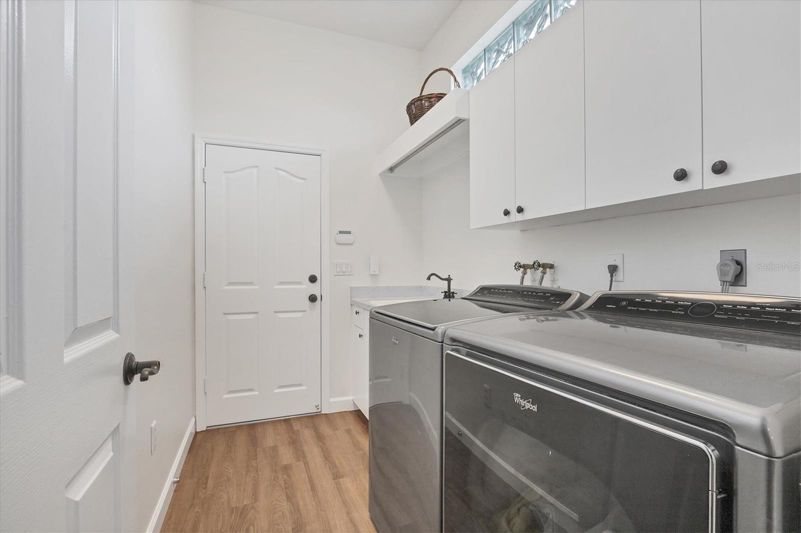 Image 23 of 92 For 2518 Dick Wilson Drive