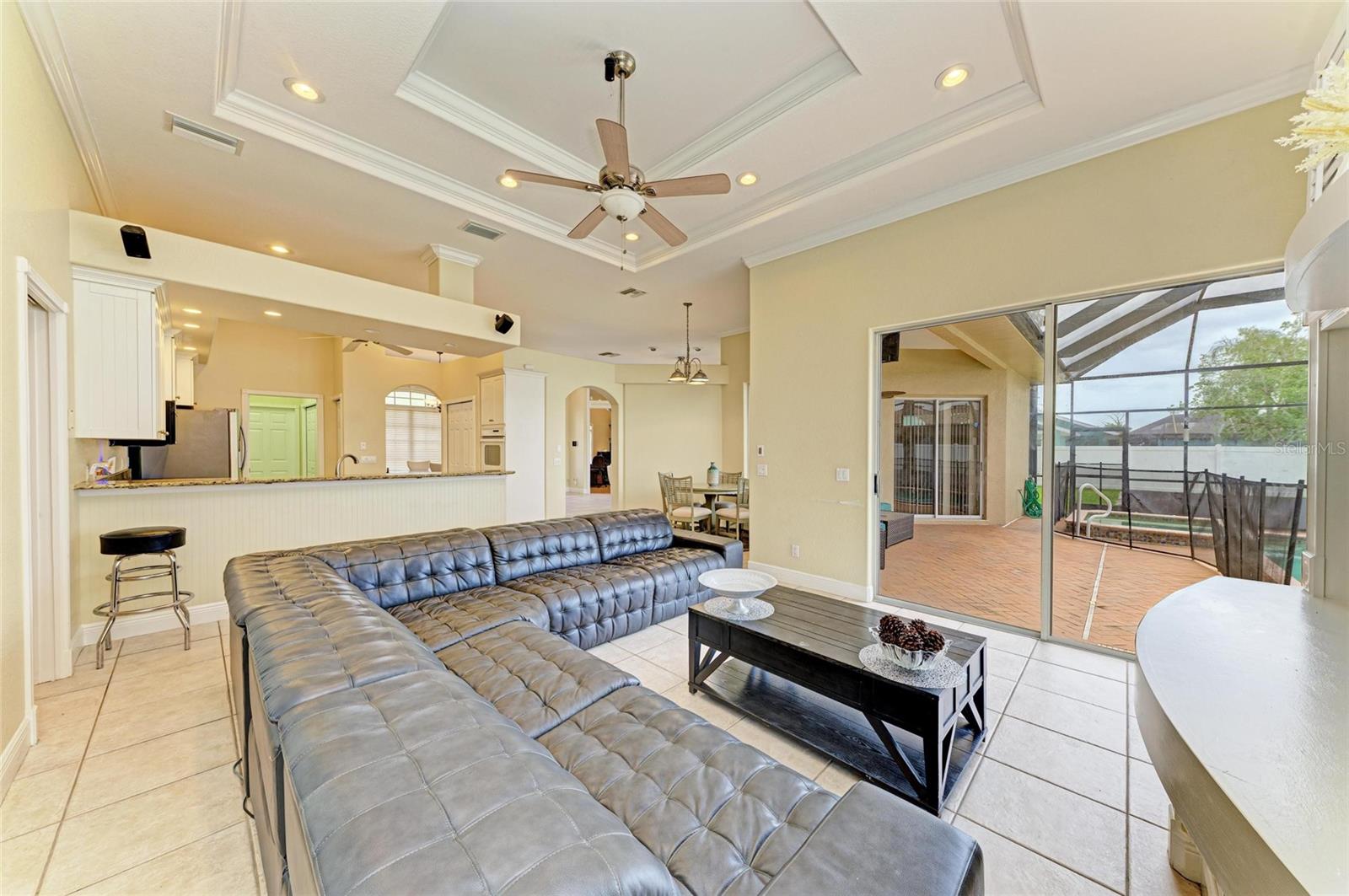 Image 14 of 60 For 23136 Langdon Avenue