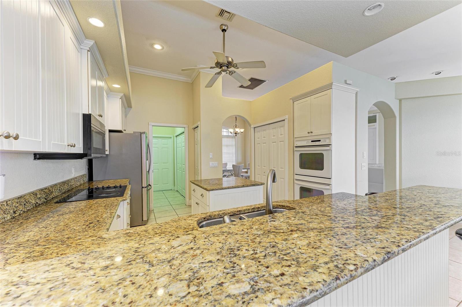Image 23 of 60 For 23136 Langdon Avenue