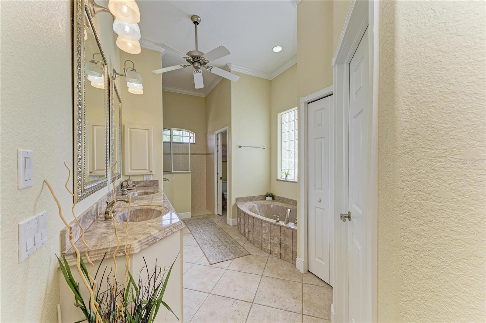 Image 38 of 60 For 23136 Langdon Avenue
