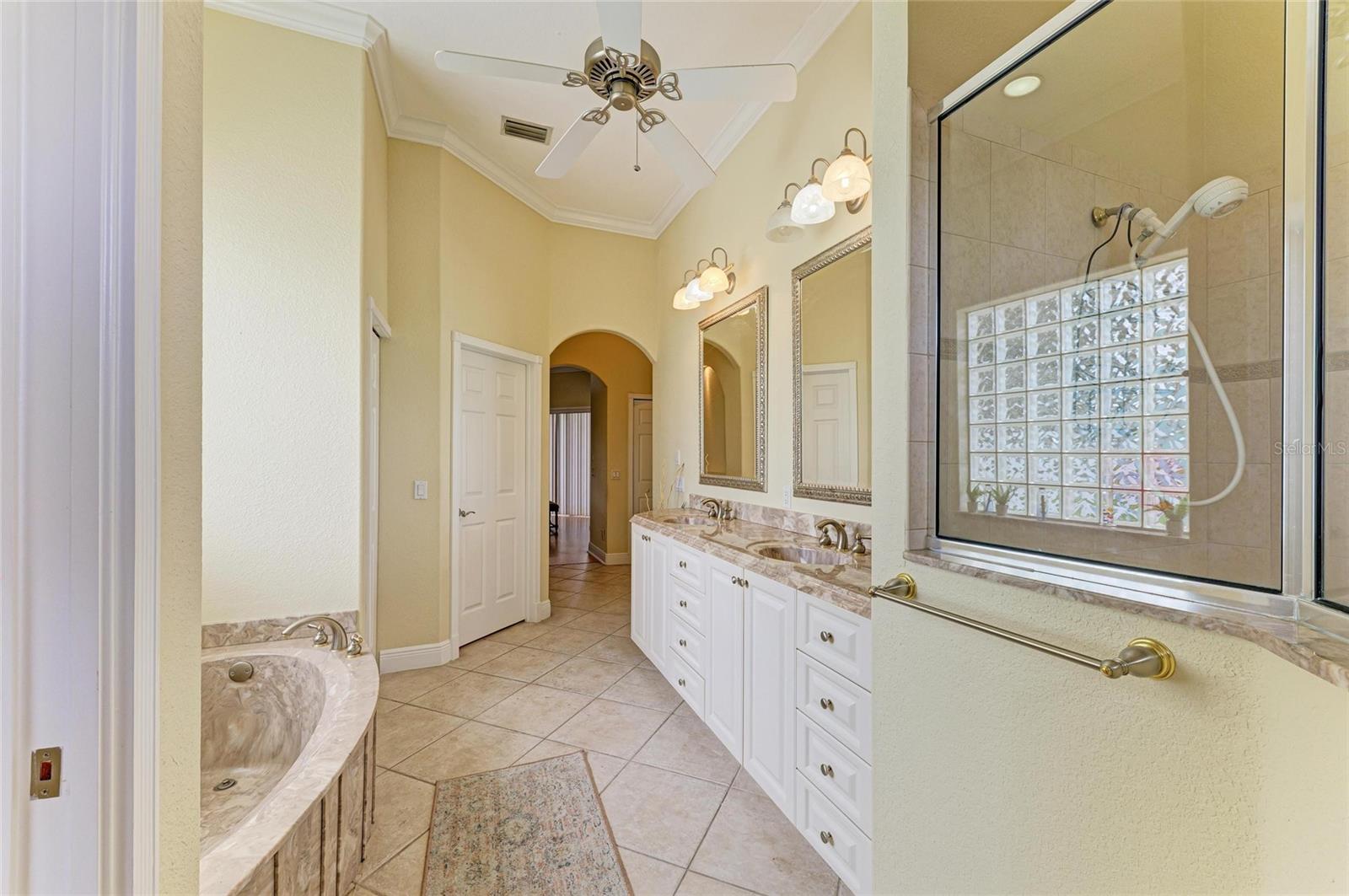 Image 42 of 60 For 23136 Langdon Avenue