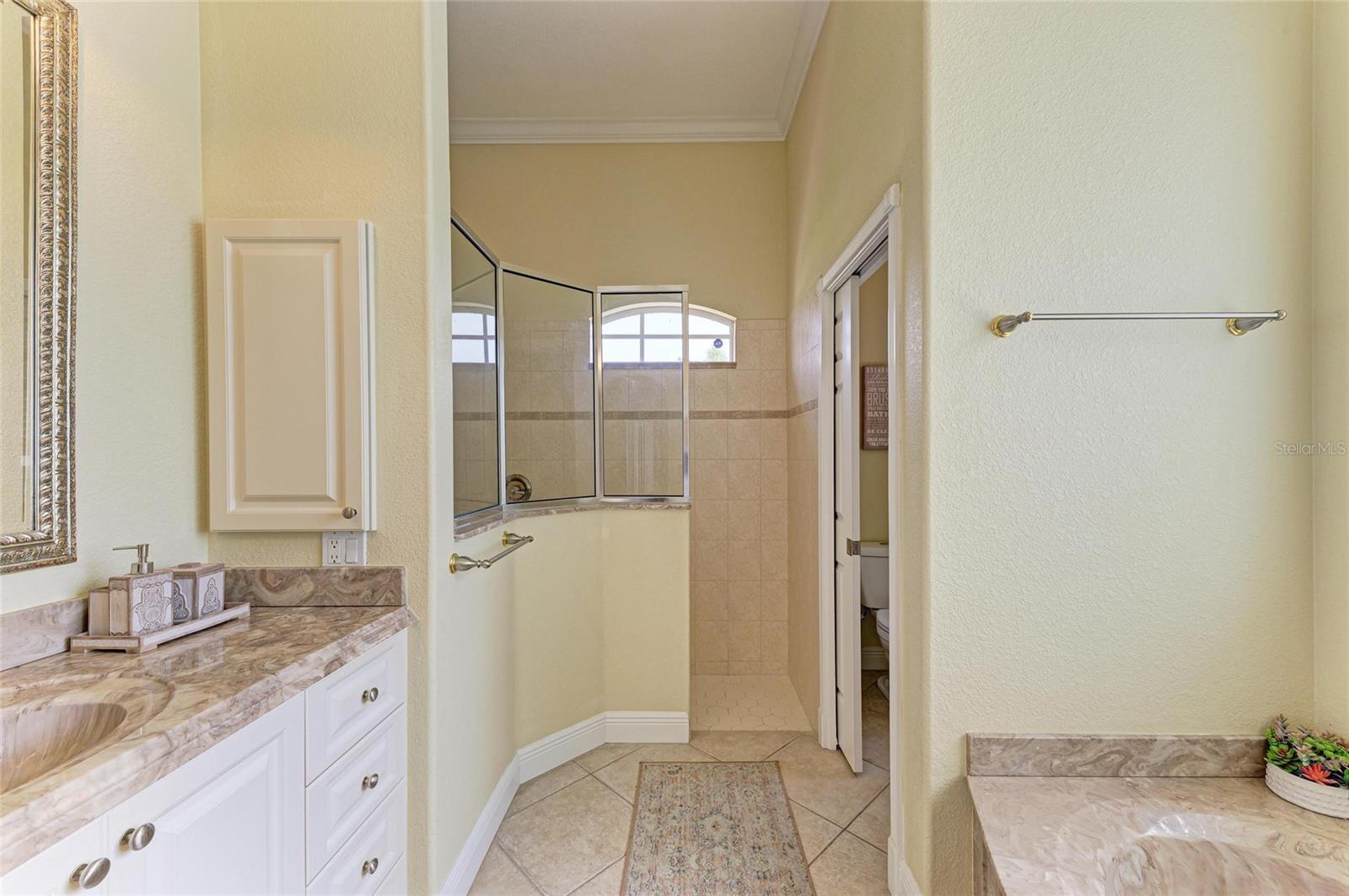 Image 43 of 60 For 23136 Langdon Avenue