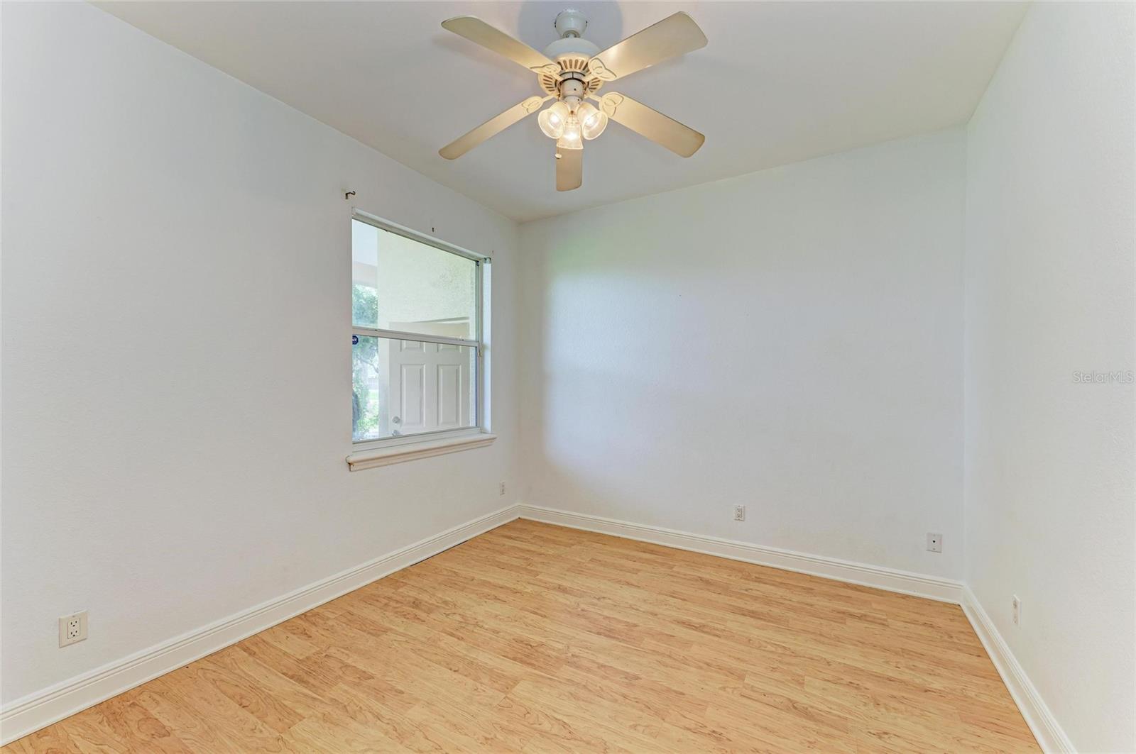 Image 45 of 60 For 23136 Langdon Avenue