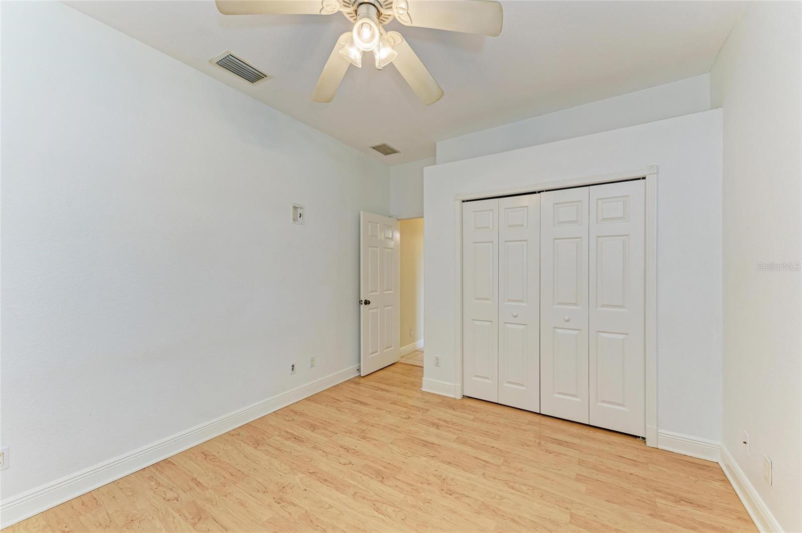 Image 46 of 60 For 23136 Langdon Avenue