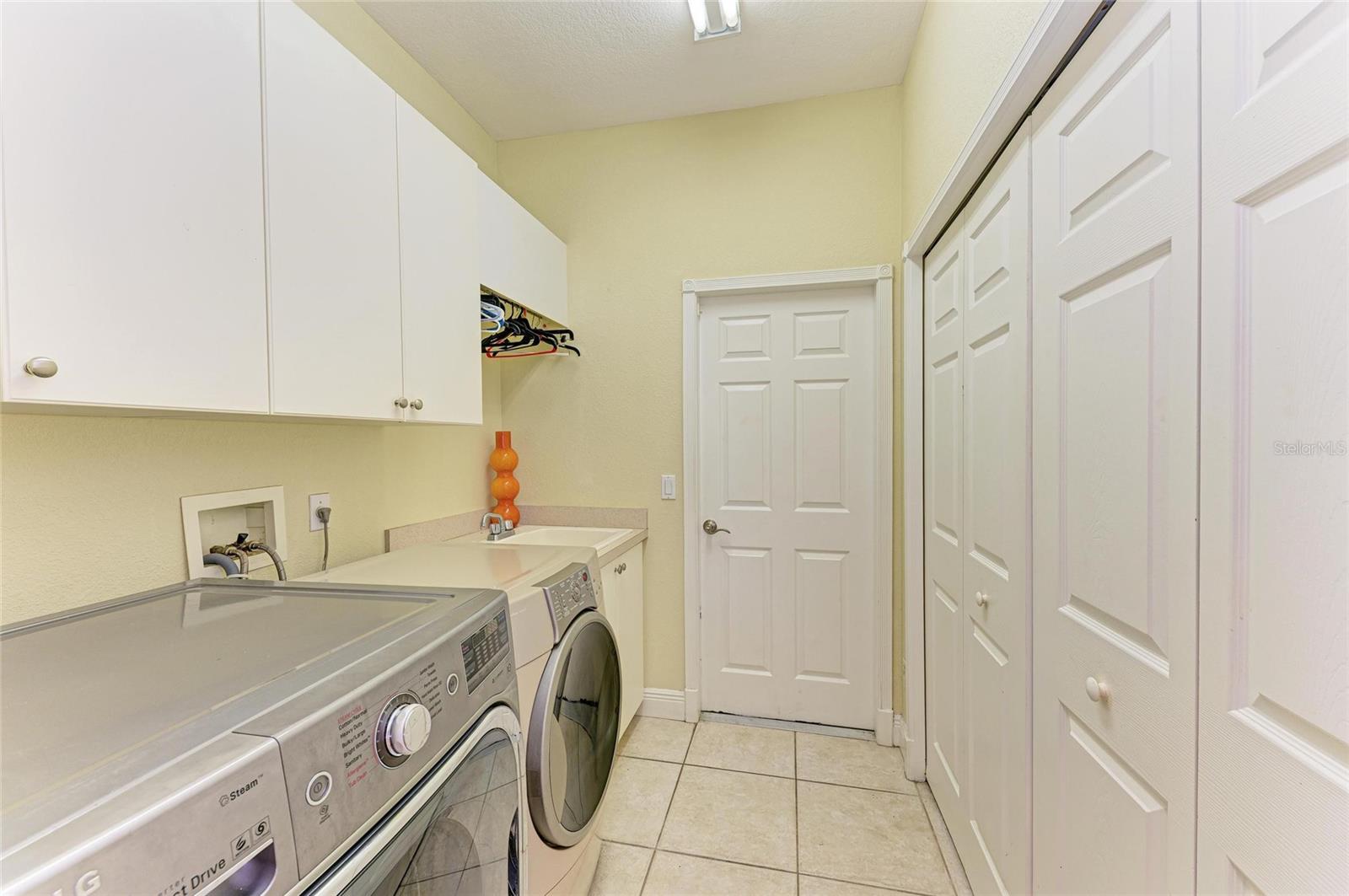Image 53 of 60 For 23136 Langdon Avenue