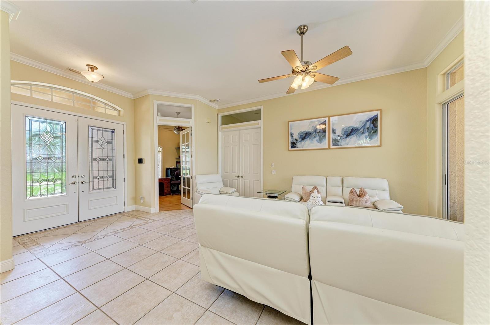 Image 7 of 60 For 23136 Langdon Avenue