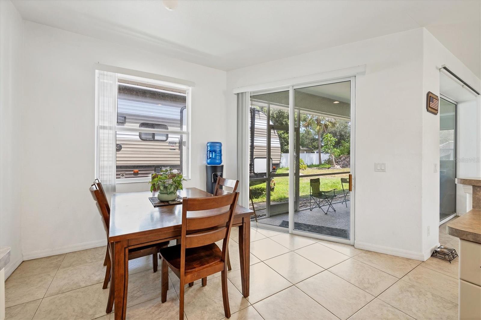 Image 16 of 37 For 4357 Mermell Circle