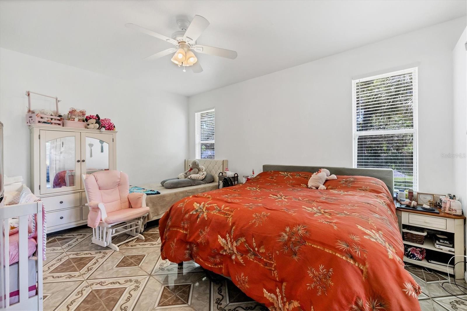 Image 18 of 37 For 4357 Mermell Circle