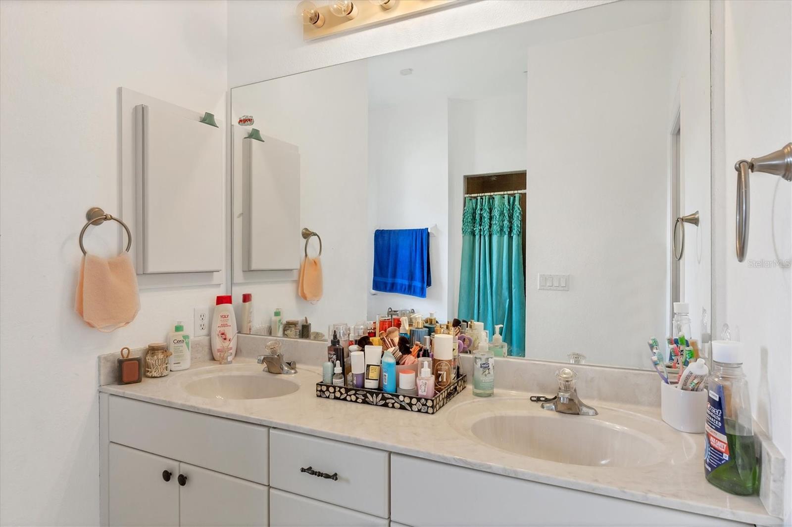 Image 21 of 37 For 4357 Mermell Circle