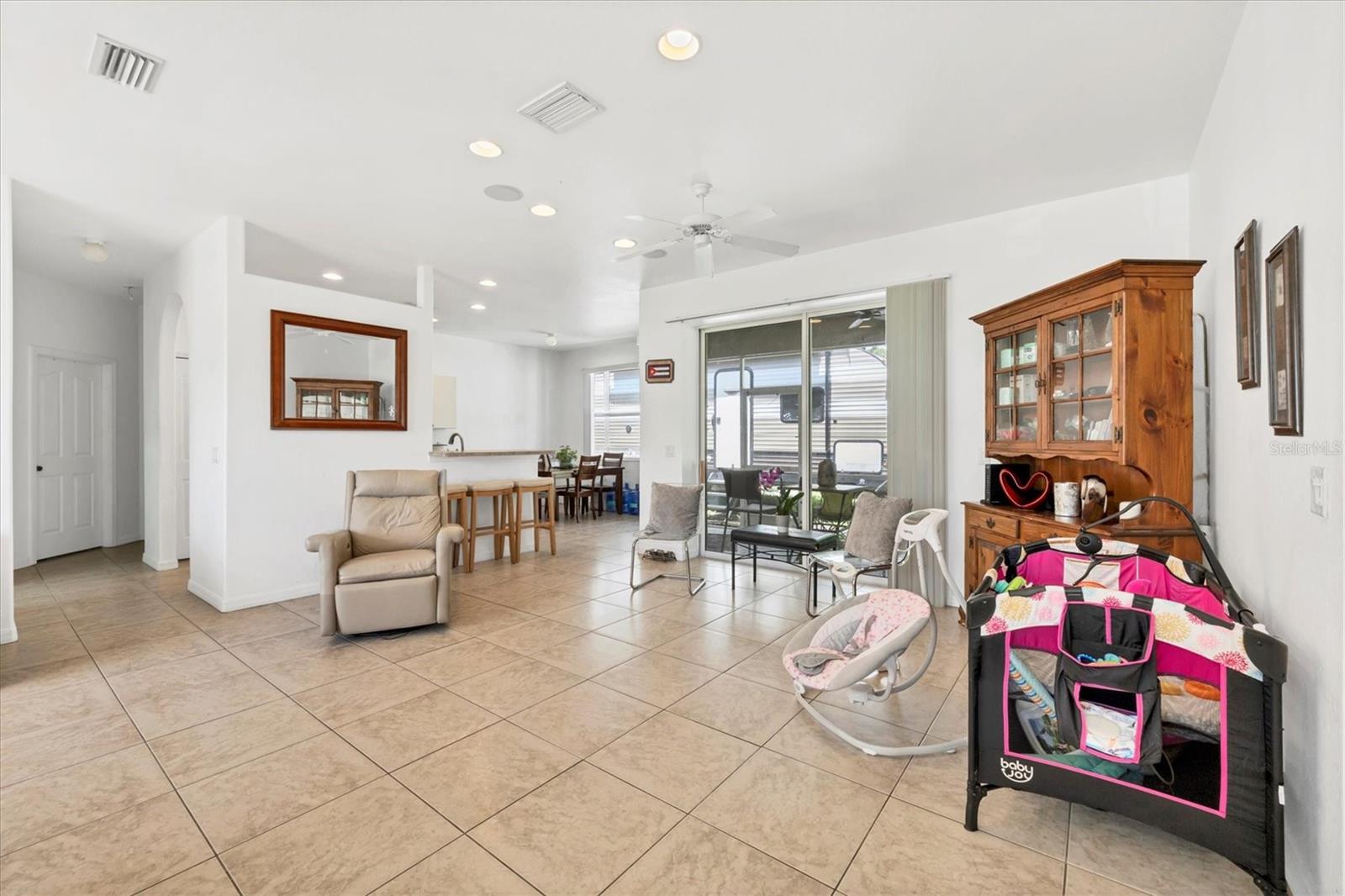 Image 7 of 37 For 4357 Mermell Circle