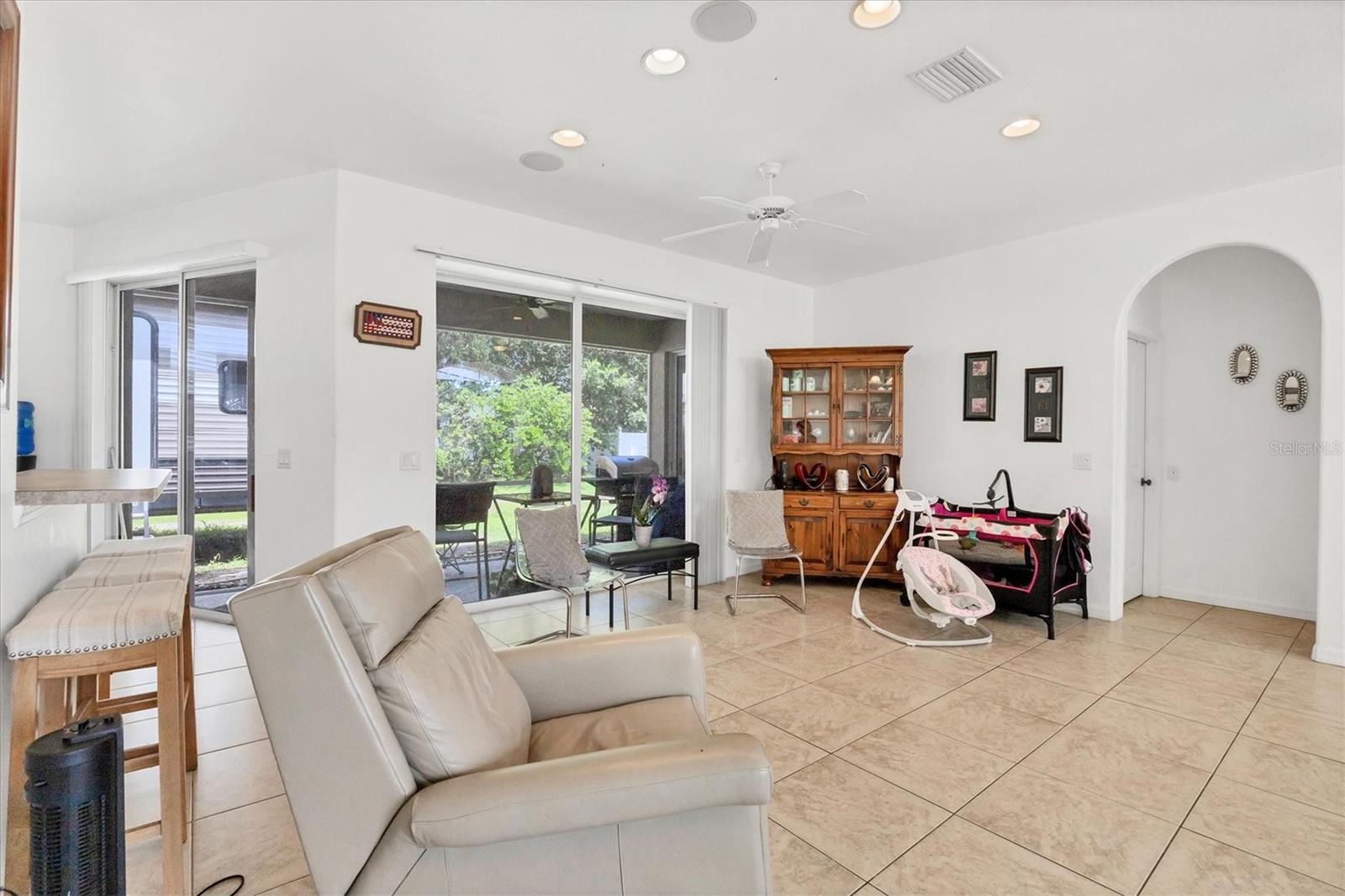 Image 8 of 37 For 4357 Mermell Circle