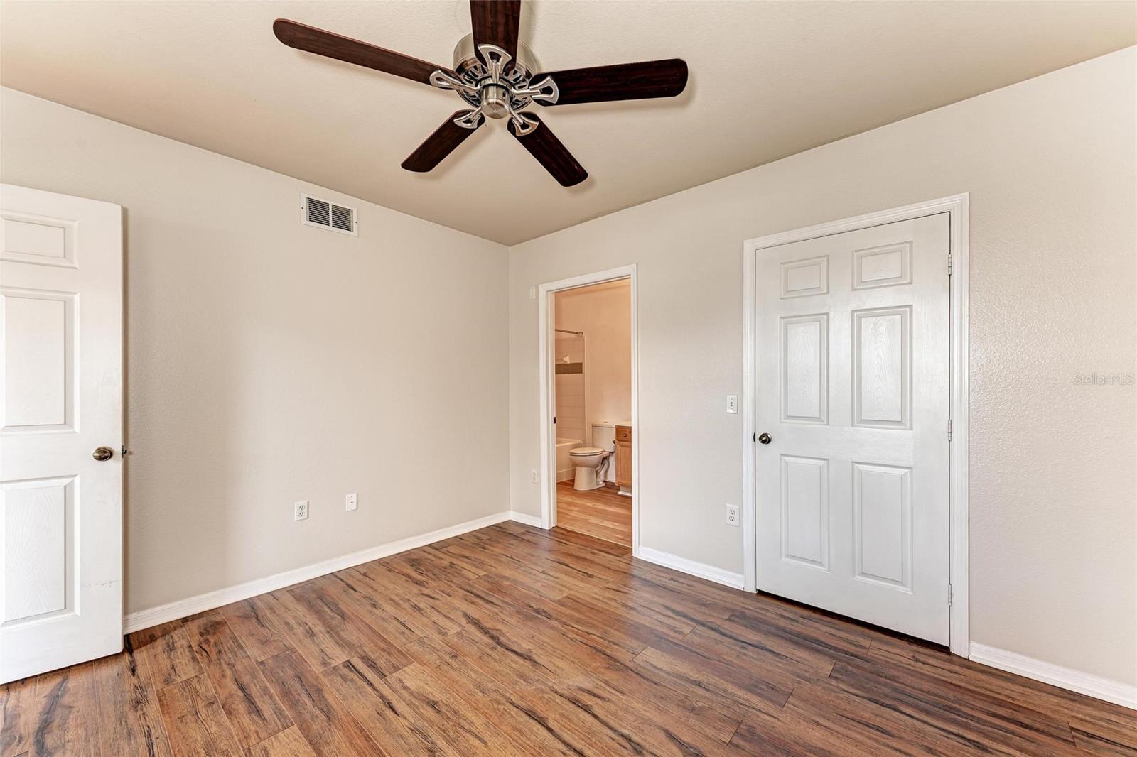 Image 17 of 31 For 1030 Villagio Circle 103