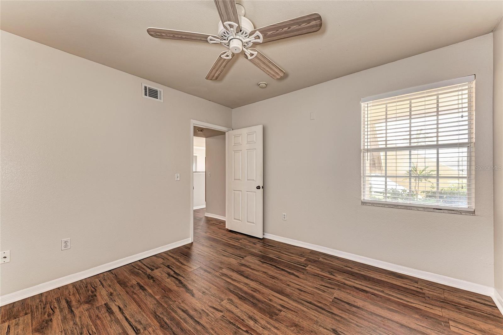 Image 22 of 31 For 1030 Villagio Circle 103