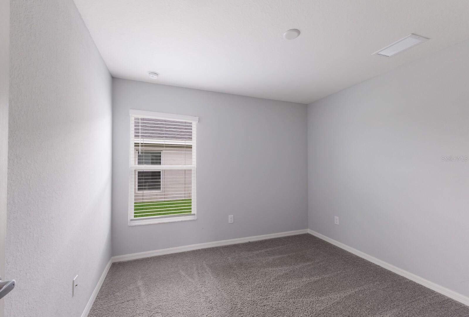 Image 22 of 36 For 5923 162nd Avenue E