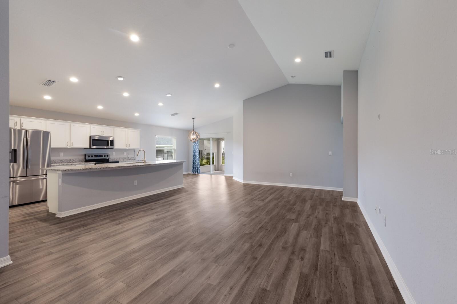 Image 5 of 36 For 5923 162nd Avenue E