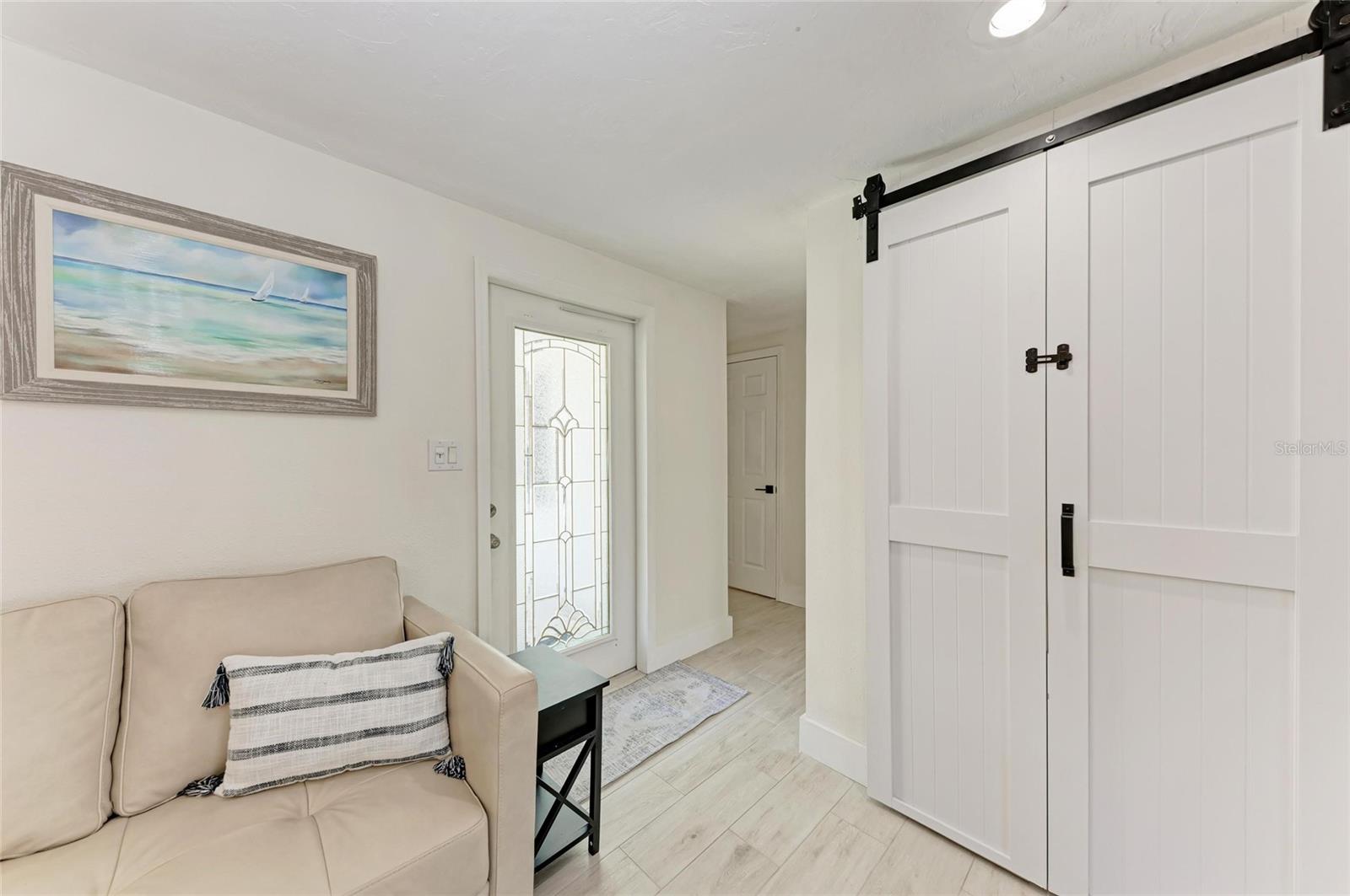 Image 12 of 57 For 726 Jungle Queen Way
