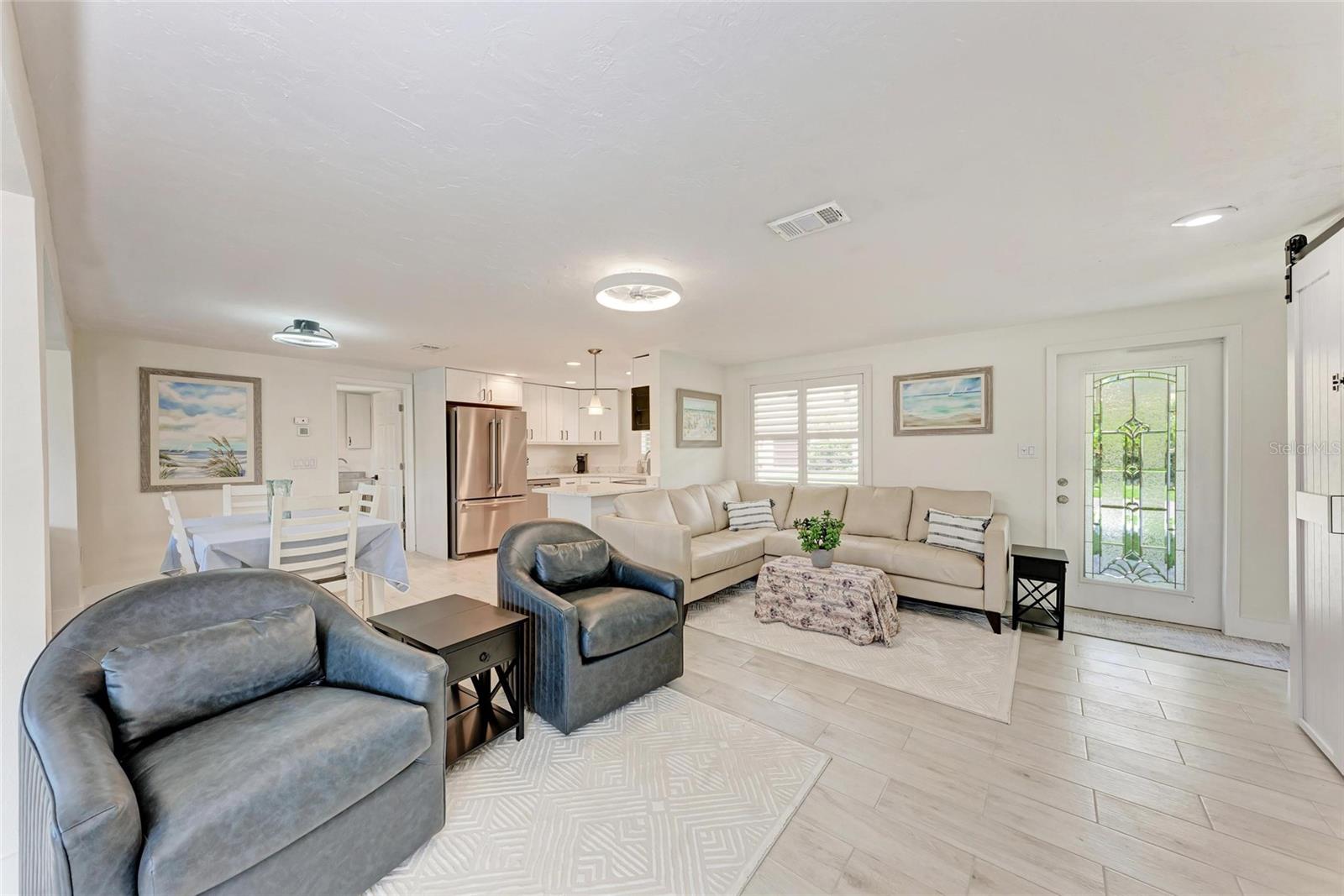 Image 13 of 57 For 726 Jungle Queen Way