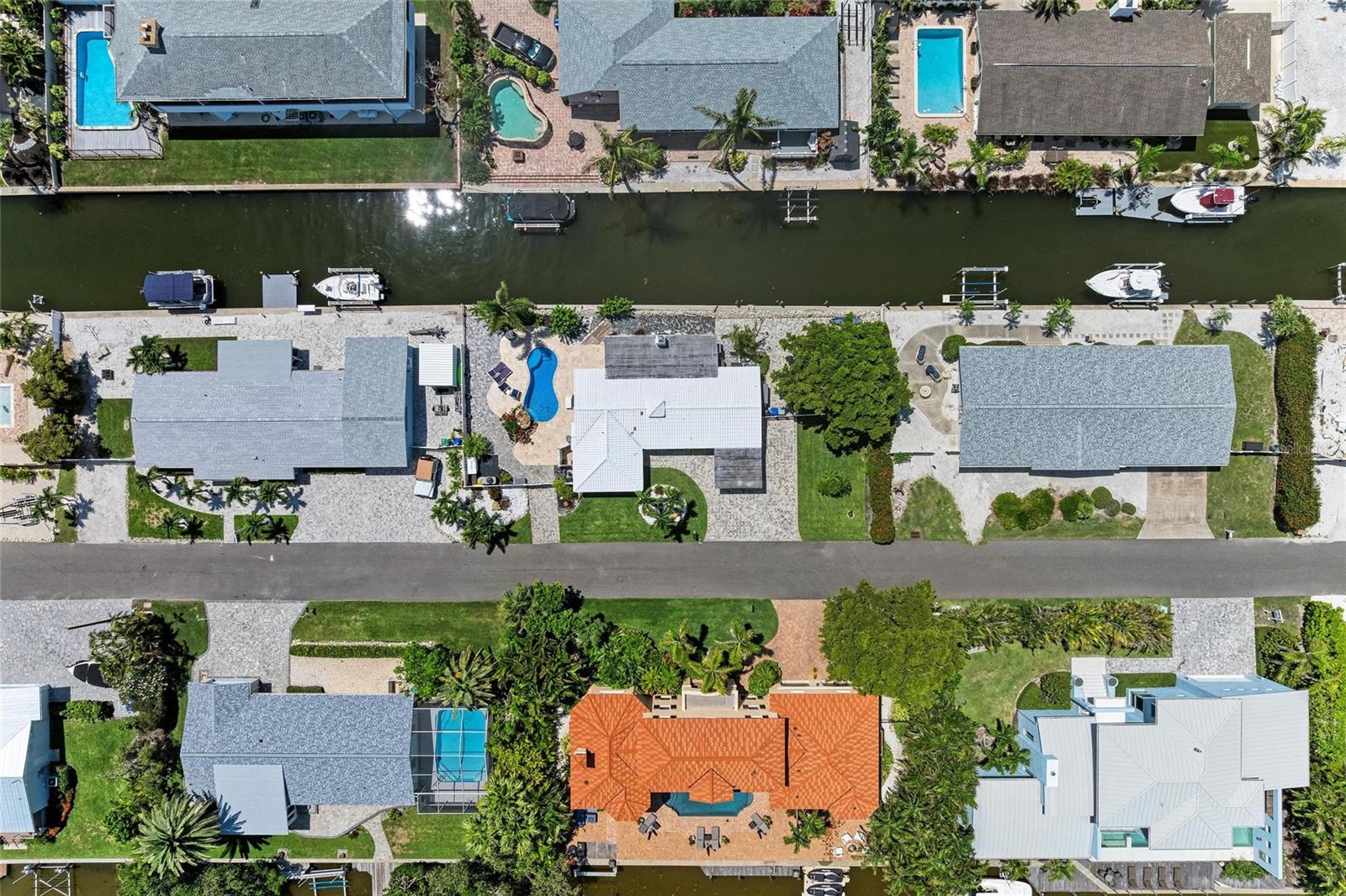 Image 45 of 57 For 726 Jungle Queen Way