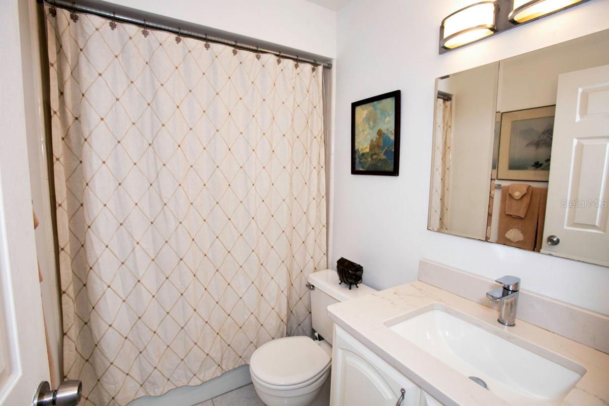 Image 12 of 22 For 6504 Heritage Lane 99