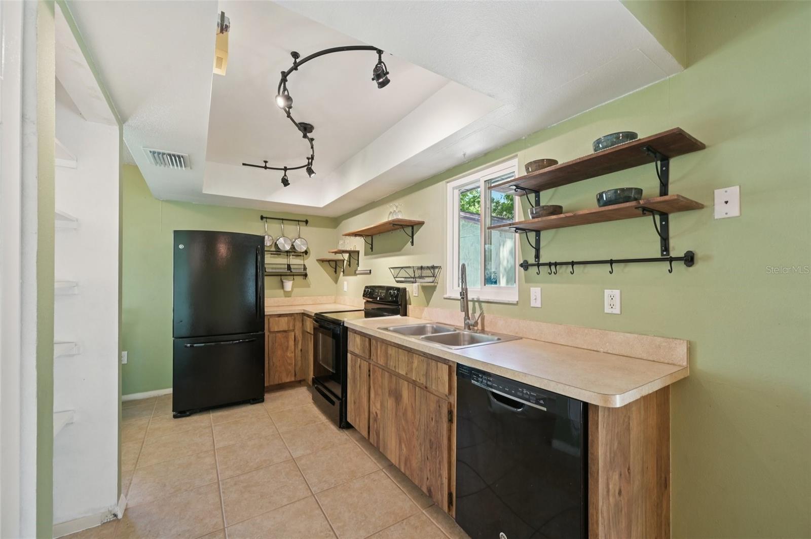 Image 5 of 28 For 4023 Hina Drive