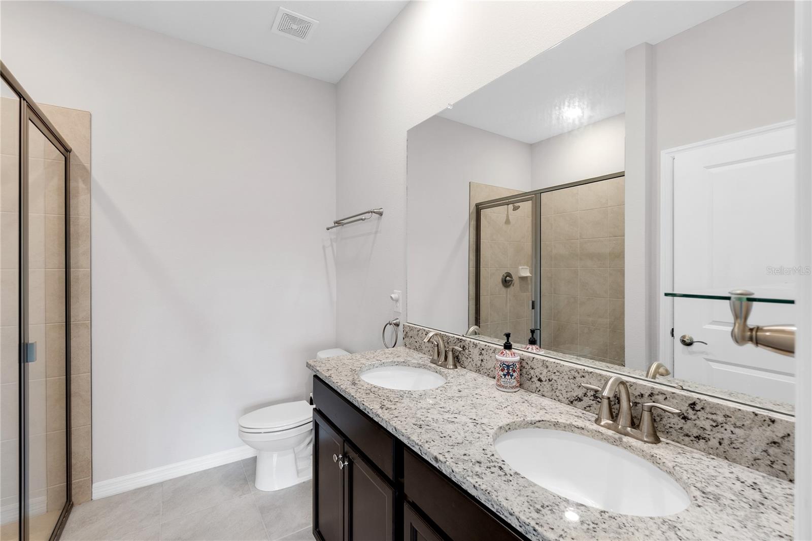 Image 14 of 30 For 407 157th Court E