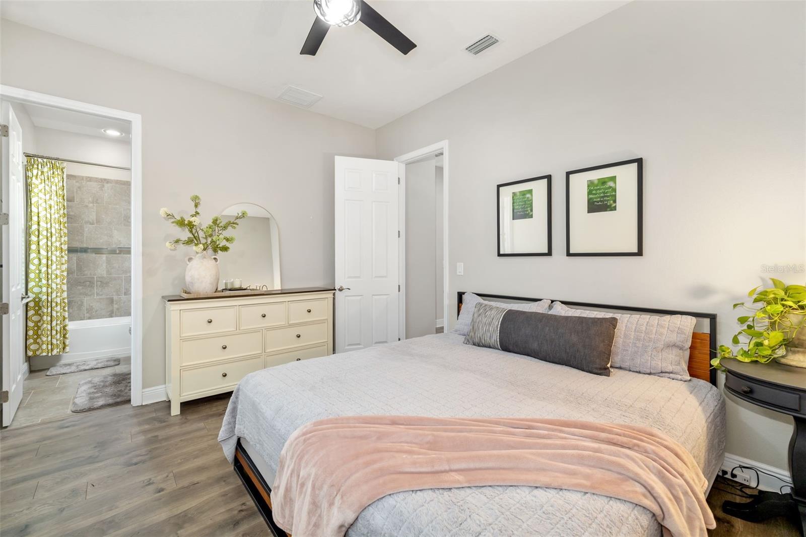 Image 9 of 79 For 408 166th Street E