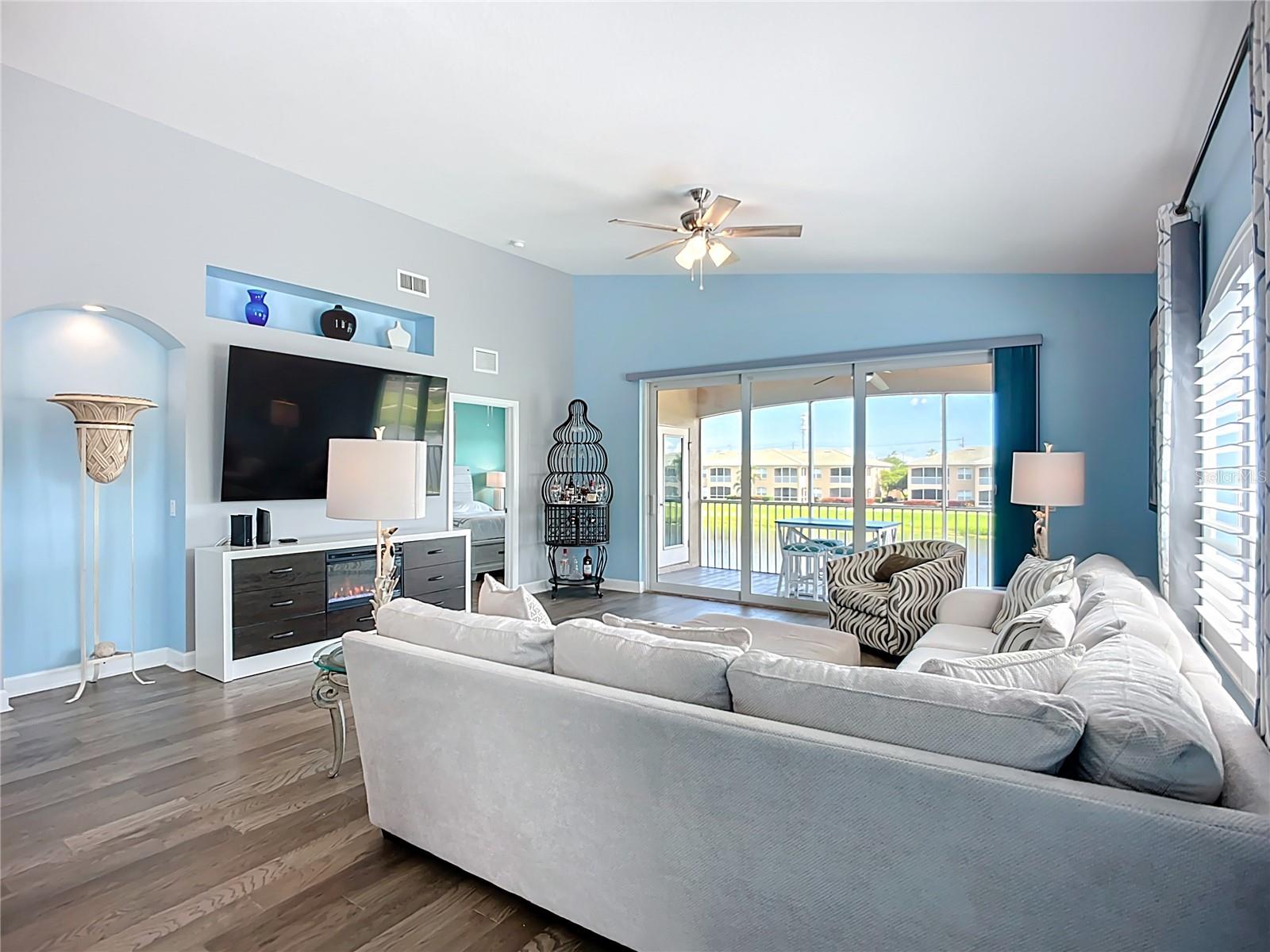Image 12 of 45 For 6604 7th Avenue Circle W