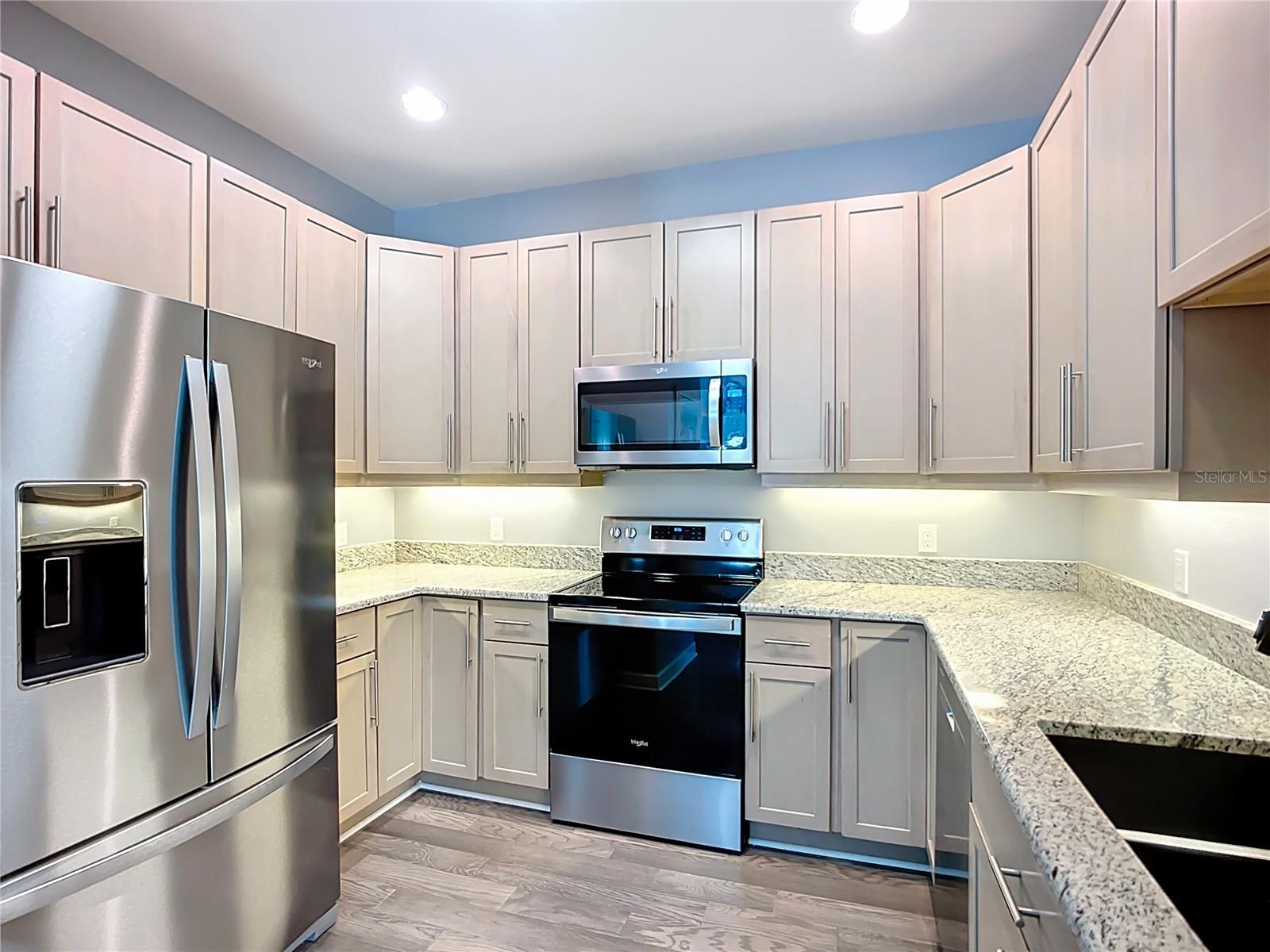 Image 14 of 45 For 6604 7th Avenue Circle W