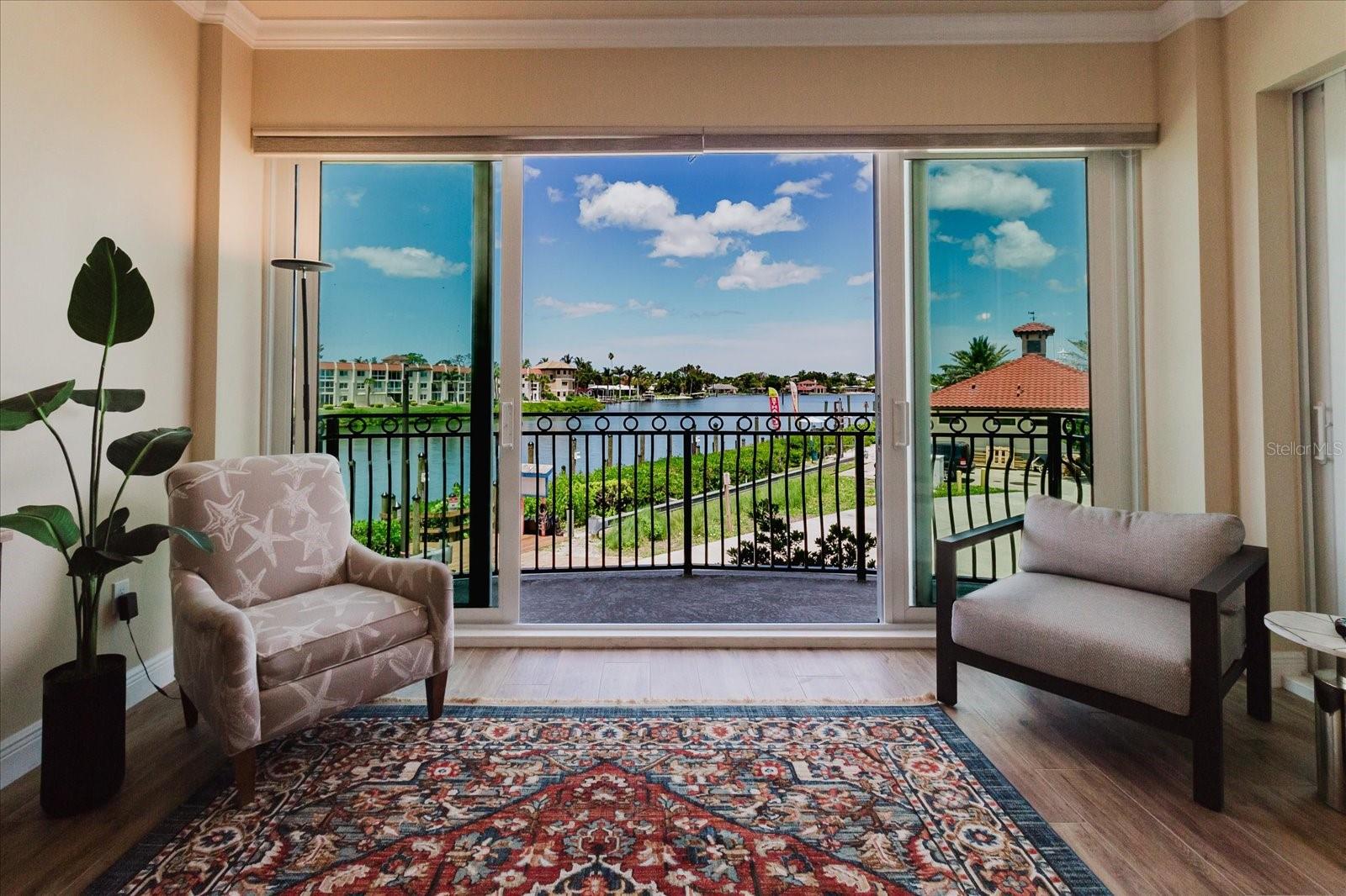 Image 32 of 79 For 501 Tamiami Trail N 201