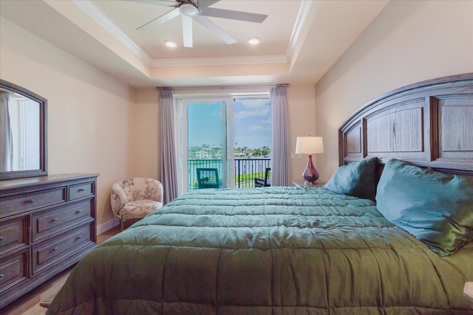 Image 37 of 79 For 501 Tamiami Trail N 201