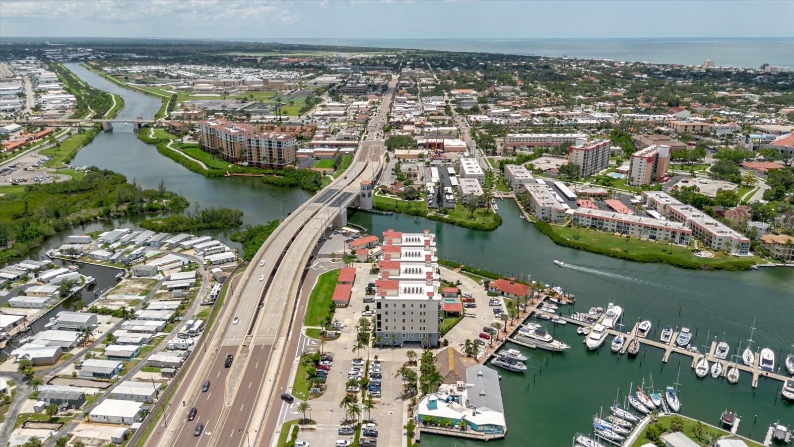 Image 76 of 79 For 501 Tamiami Trail N 201